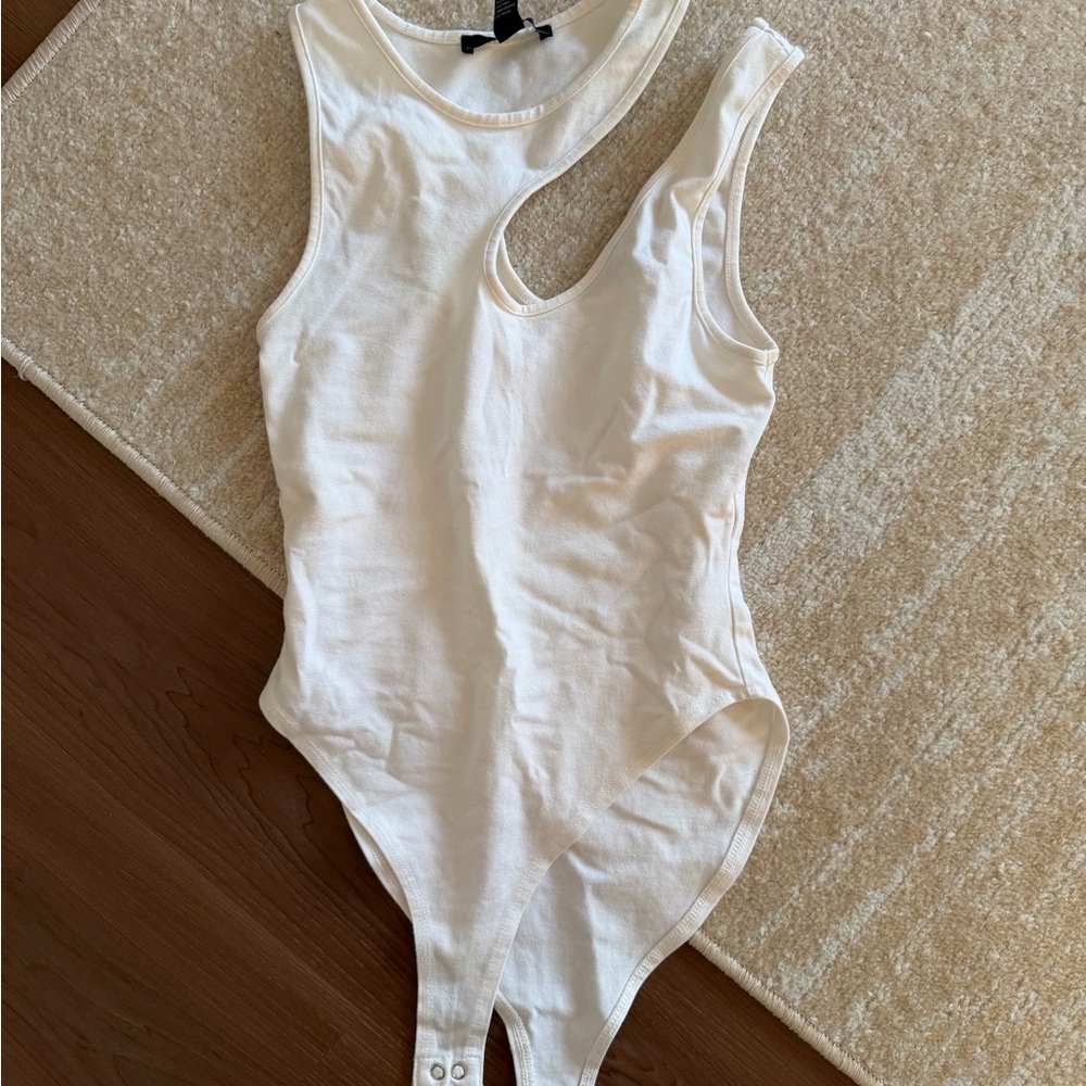 Forever 21 Cream Sleeveless Top